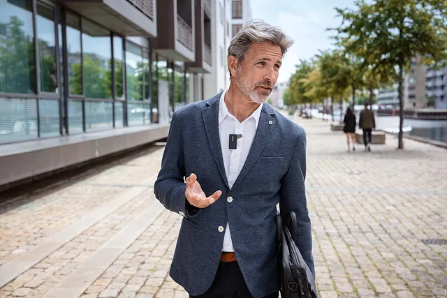 Portrait eines Mannes im Anzug